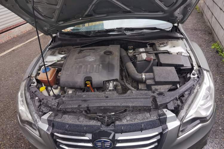 Used Bestune B50 2013 1.6L automatic luxury version Engine Bay