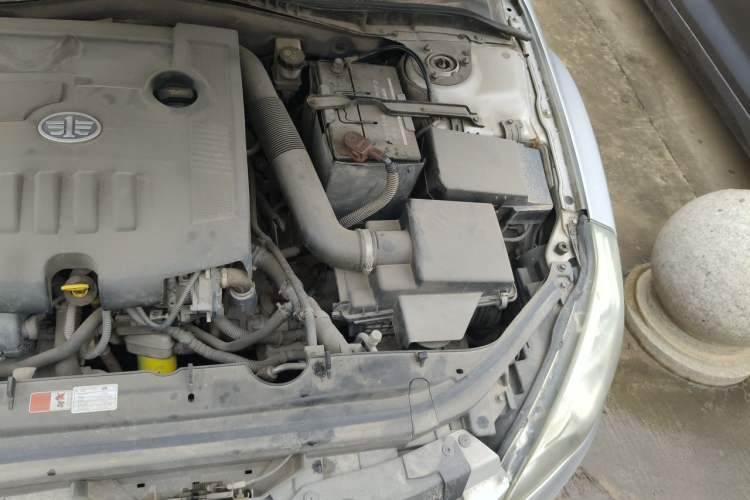 Used Bestune B50 2013 1.6L manual luxury version Engine Bay Left