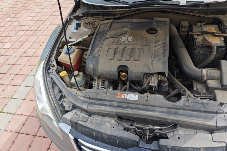 Used Bestune B50 2013 1.6L manual Comfort trim level Engine Bay Right