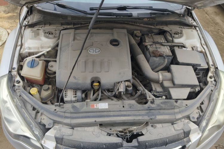 Used Bestune B50 2013 1.6L manual luxury version Engine Bay