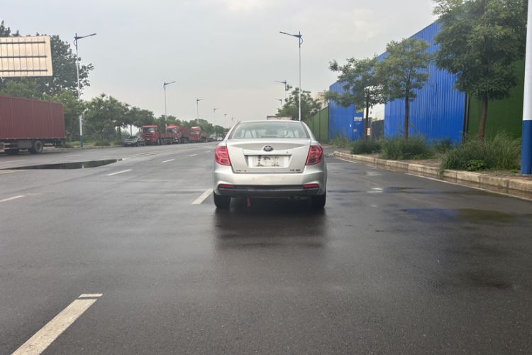 Used Bestune B50 2013 1.6L manual luxury version Exterior 4