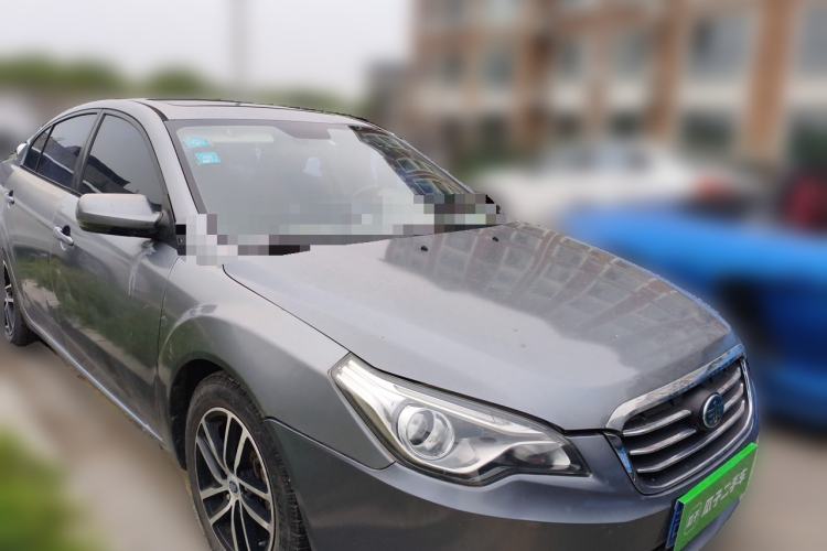 Used Bestune B50 2013 1.6L automatic luxury version Front Right 45 Deg
