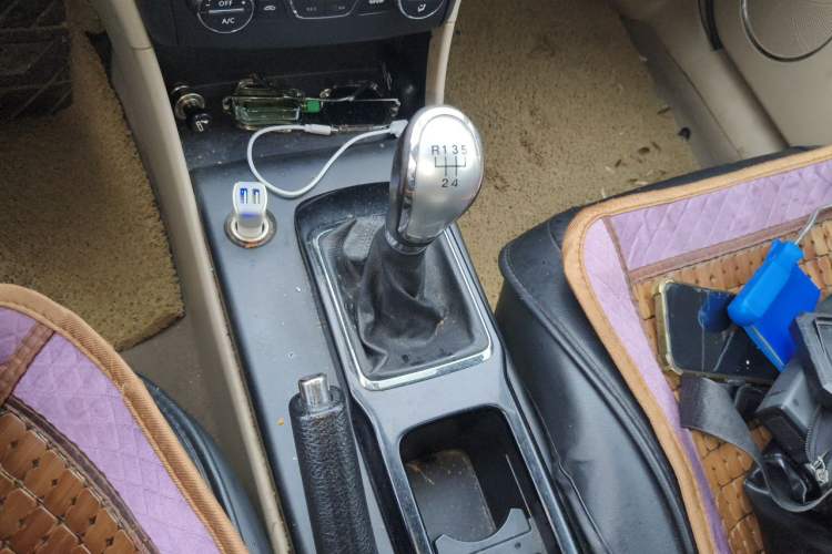 Used Bestune B50 2013 1.6L manual luxury version Gear Lever