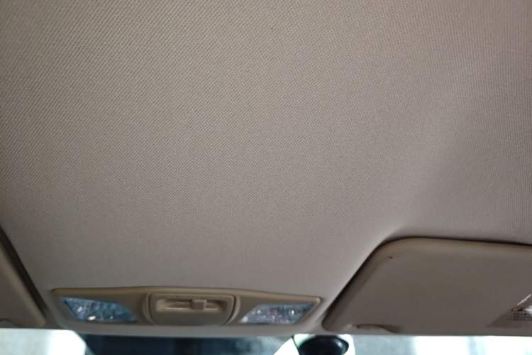 Used Bestune B50 2013 1.6L manual Comfort trim level Headliner