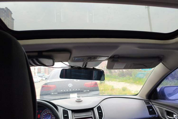 Used Bestune B50 2013 1.6L automatic luxury version Headliner