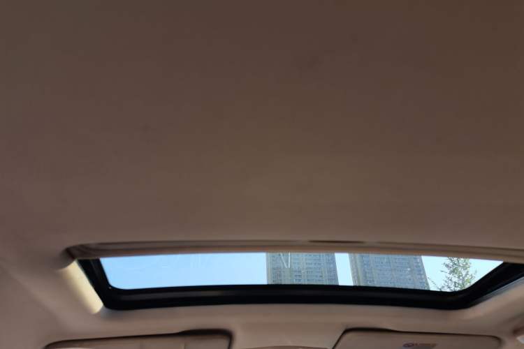 Used Bestune B50 2013 1.6L manual luxury version Headliner