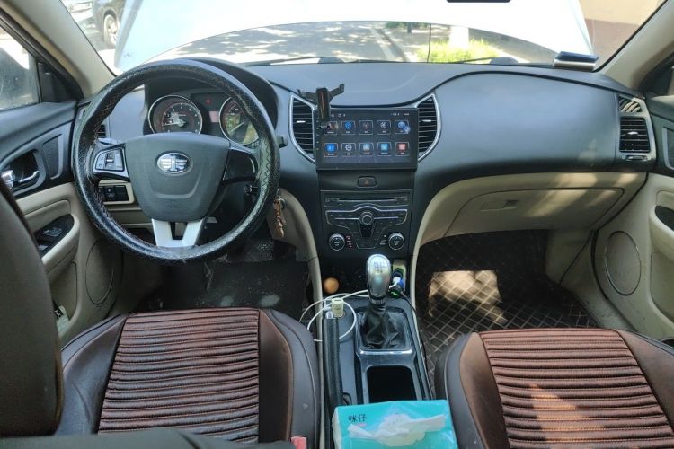 Used Bestune B50 2013 1.6L manual Comfort trim level Headliner