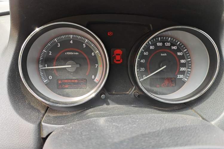 Used Bestune B50 2013 1.6L manual Comfort trim level Instrument Cluster