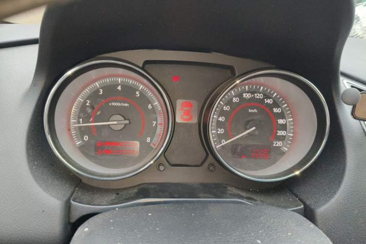 Used Bestune B50 2013 1.6L manual luxury version Instrument Cluster