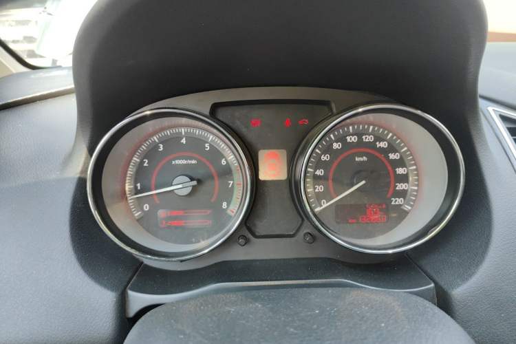 Used Bestune B50 2013 1.6L manual Comfort trim level Instrument Cluster