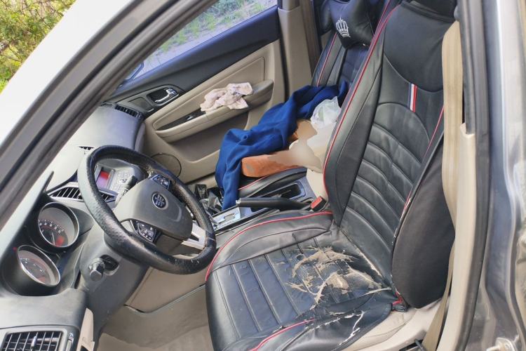 Used Bestune B50 2013 1.6L automatic luxury version Left Front Seat