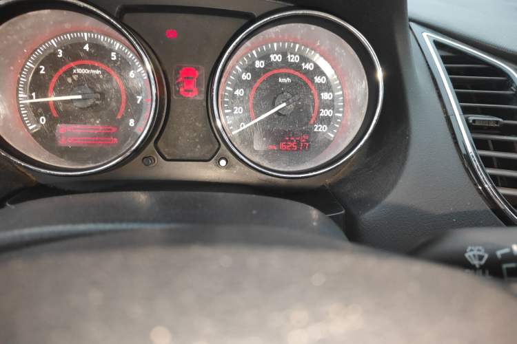 Used Bestune B50 2013 1.6L manual luxury version Odometer Close Up