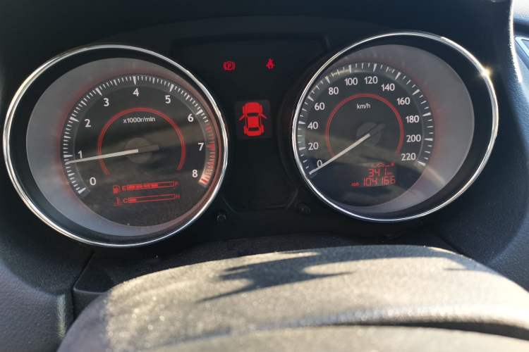 Used Bestune B50 2013 1.6L manual luxury version Odometer Close Up
