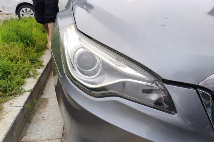 Used Bestune B50 2013 1.6L automatic luxury version Right Front Headlight