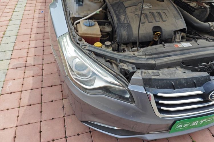 Used Bestune B50 2013 1.6L manual Comfort trim level Right Front Headlight