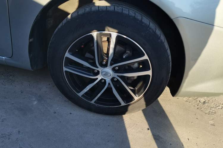 Used Bestune B50 2013 1.6L manual luxury version Right Front Wheel Hub