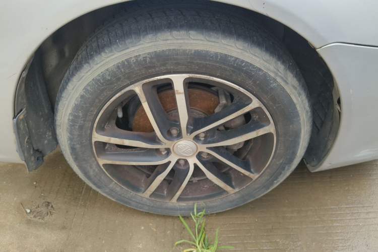 Used Bestune B50 2013 1.6L manual luxury version Right Front Wheel Hub