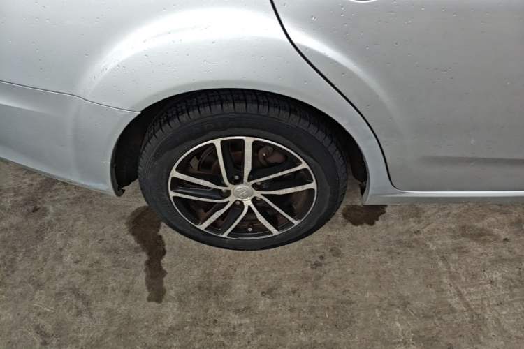 Used Bestune B50 2013 1.6L manual Comfort trim level Right Rear Wheel Hub