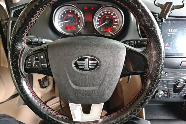 Used Bestune B50 2013 1.6L manual Comfort trim level Steering Wheel
