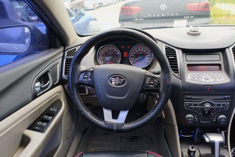 Used Bestune B50 2013 1.6L automatic luxury version Steering Wheel