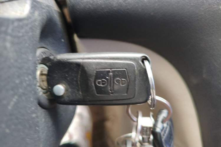 Used Bestune B50 2013 1.6L automatic luxury version Vehicle Key