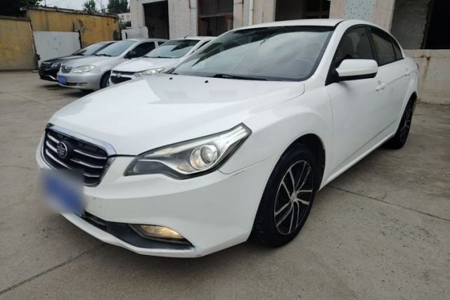 Ojetý Bestune B50 2013 1.6L manual Comfort trim level