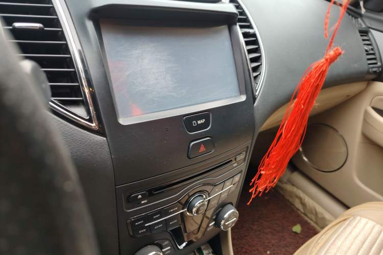 Used Bestune B50 2013 1.6L manual luxury version Audio And AC Panel