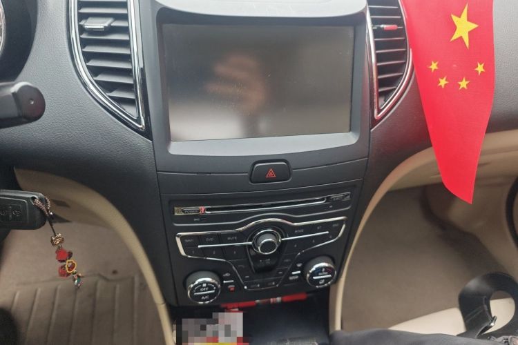 Used Bestune B50 2013 1.6L automatic luxury version Audio And AC Panel