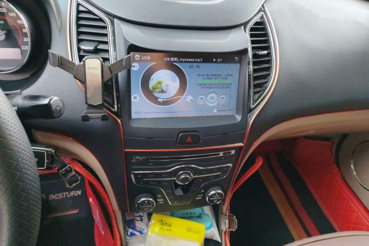 Used Bestune B50 2013 1.6L manual luxury version Audio And AC Panel