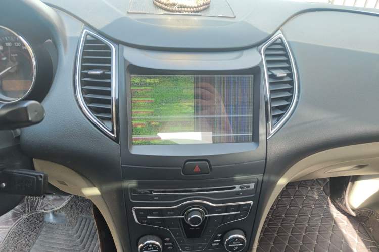 Used Bestune B50 2013 1.6L manual luxury version Audio And AC Panel