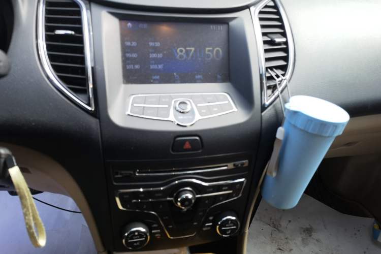 Used Bestune B50 2013 1.6L automatic luxury version
