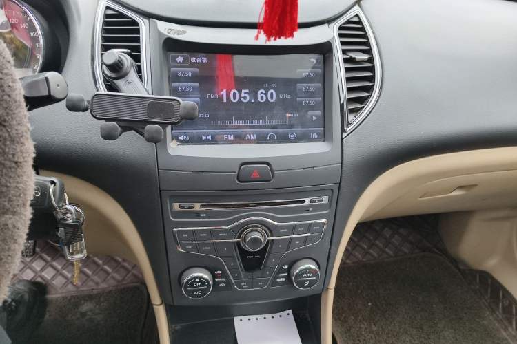 Used Bestune B50 2013 1.6L manual luxury version Audio And AC Panel
