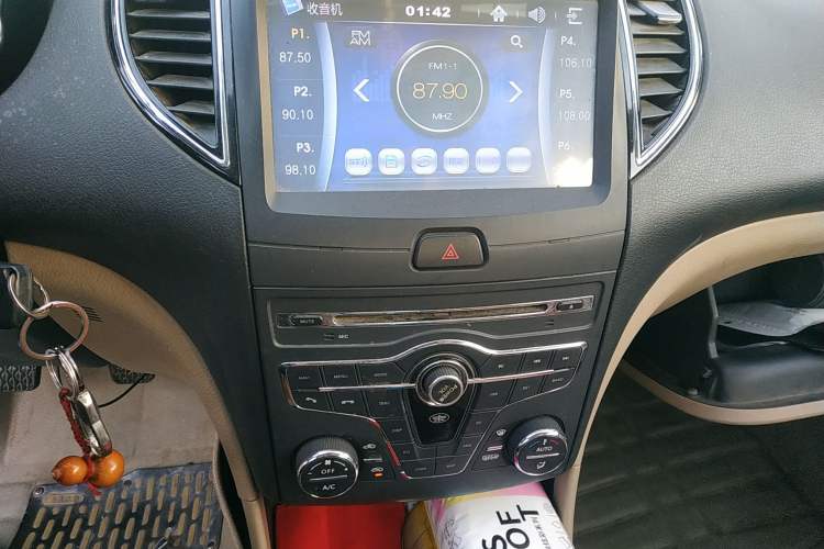 Used Bestune B50 2013 1.6L manual luxury version Audio And AC Panel