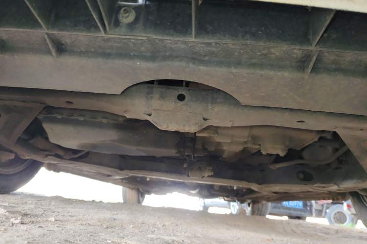 Used Bestune B50 2013 1.6L manual luxury version Chassis Front
