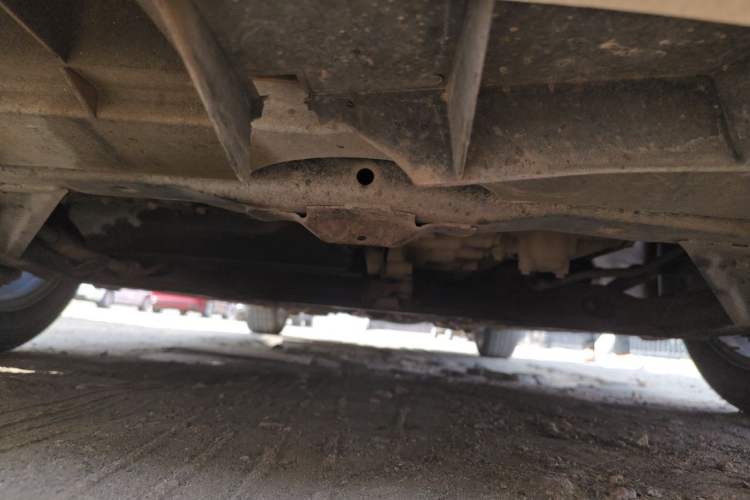 Used Bestune B50 2013 1.6L manual luxury version Chassis Front