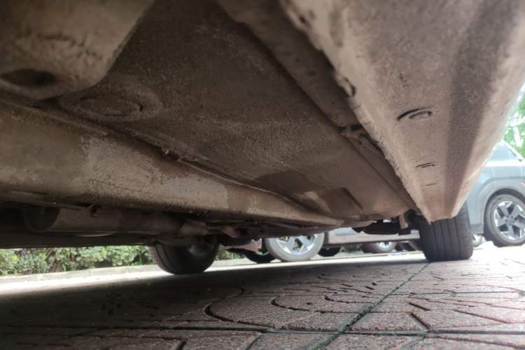 Used Bestune B50 2013 1.6L manual Comfort trim level Chassis Front Left