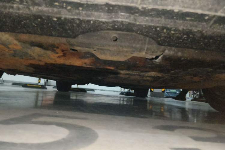 Used Bestune B50 2013 1.6L automatic luxury version Chassis Front