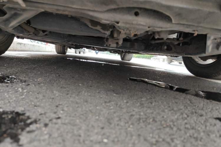 Used Bestune B50 2013 1.6L manual luxury version Chassis Front