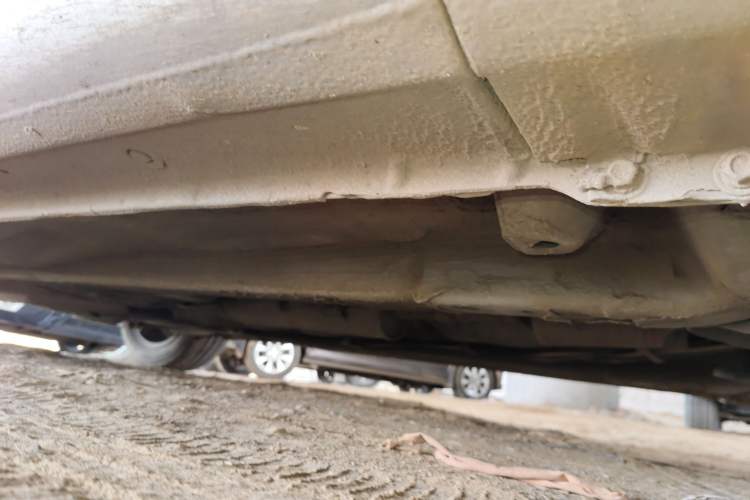 Used Bestune B50 2013 1.6L manual luxury version Chassis Front Right