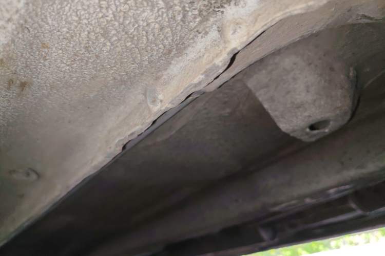 Used Bestune B50 2013 1.6L manual luxury version Chassis Front Right