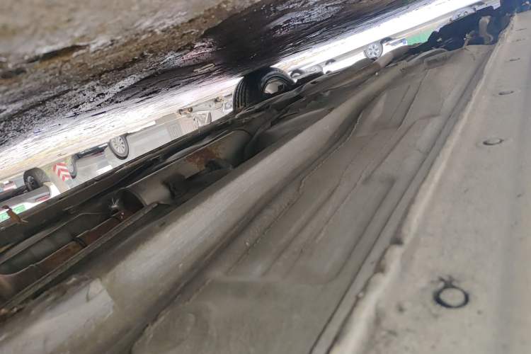 Used Bestune B50 2013 1.6L automatic luxury version Chassis Front Right