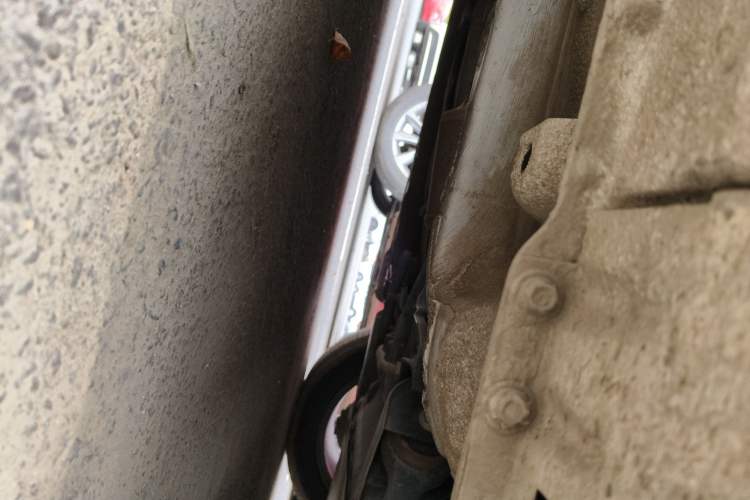 Used Bestune B50 2013 1.6L manual luxury version Chassis Front Right