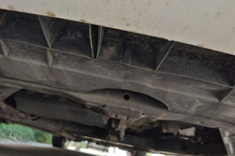 Used Bestune B50 2013 1.6L manual Comfort trim level Chassis Front