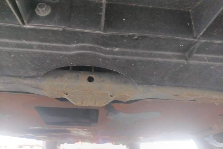 Used Bestune B50 2013 1.6L manual luxury version Chassis Front