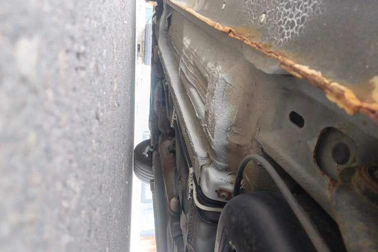 Used Bestune B50 2013 1.6L manual luxury version Chassis Rear Left