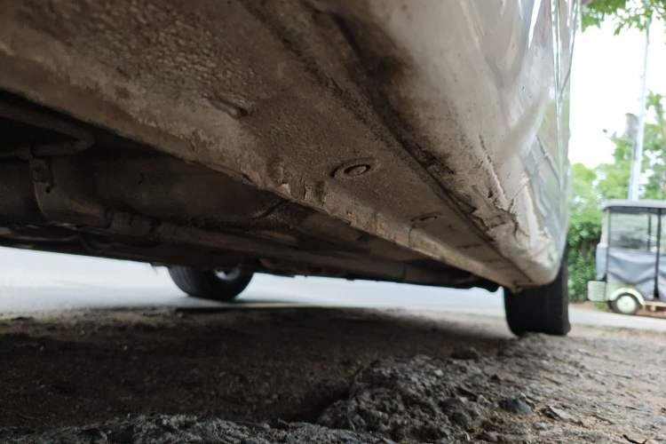 Used Bestune B50 2013 1.6L manual Comfort trim level Chassis Rear Right