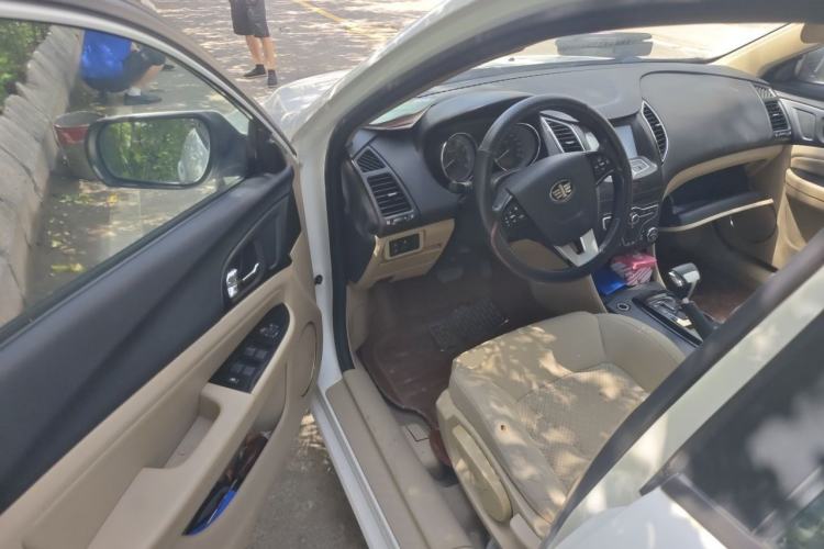 Used Bestune B50 2013 1.6L automatic luxury version Driver Seat