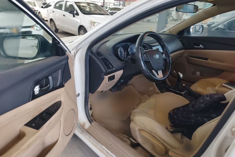 Used Bestune B50 2013 1.6L manual Comfort trim level Driver Seat