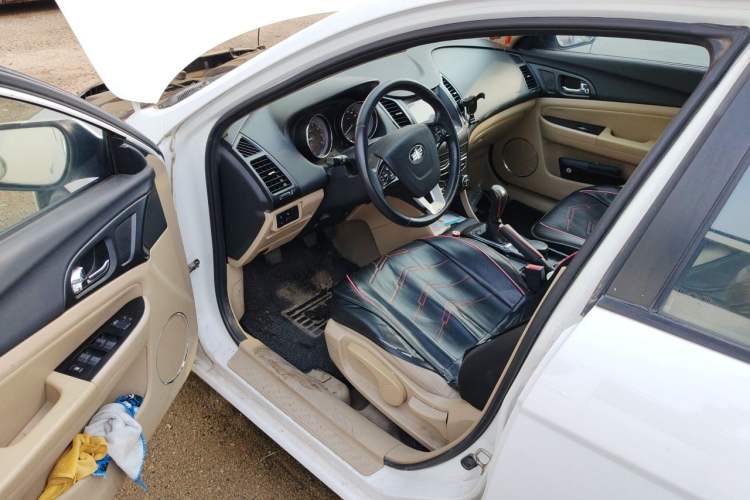 Used Bestune B50 2013 1.6L manual luxury version Driver Seat
