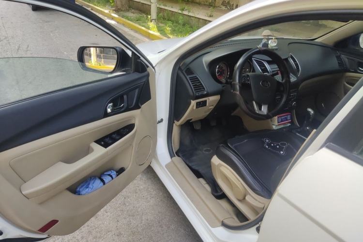 Used Bestune B50 2013 1.6L manual Comfort trim level Driver Seat